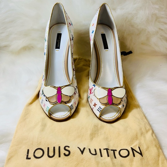 LOUIS VUITTON Multicolor Butterfly Pumps White. ๐ค๐๐๐๐งก๐
